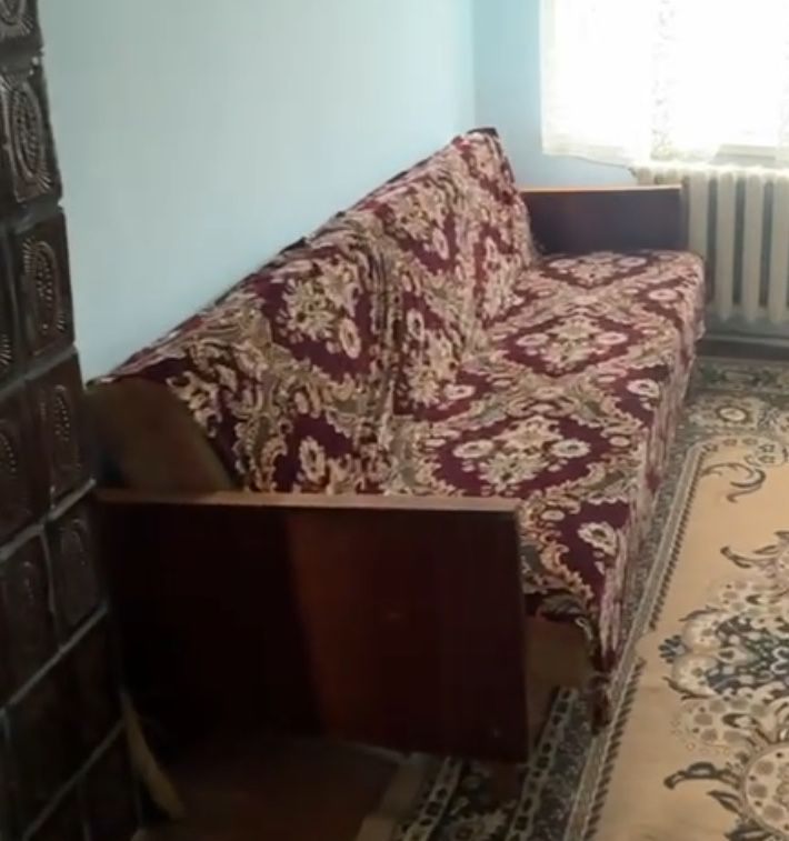 Диван розкладний та крісла