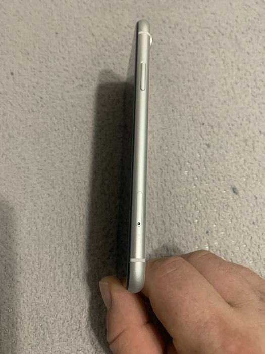 Продам Iphone XR 128 Gb