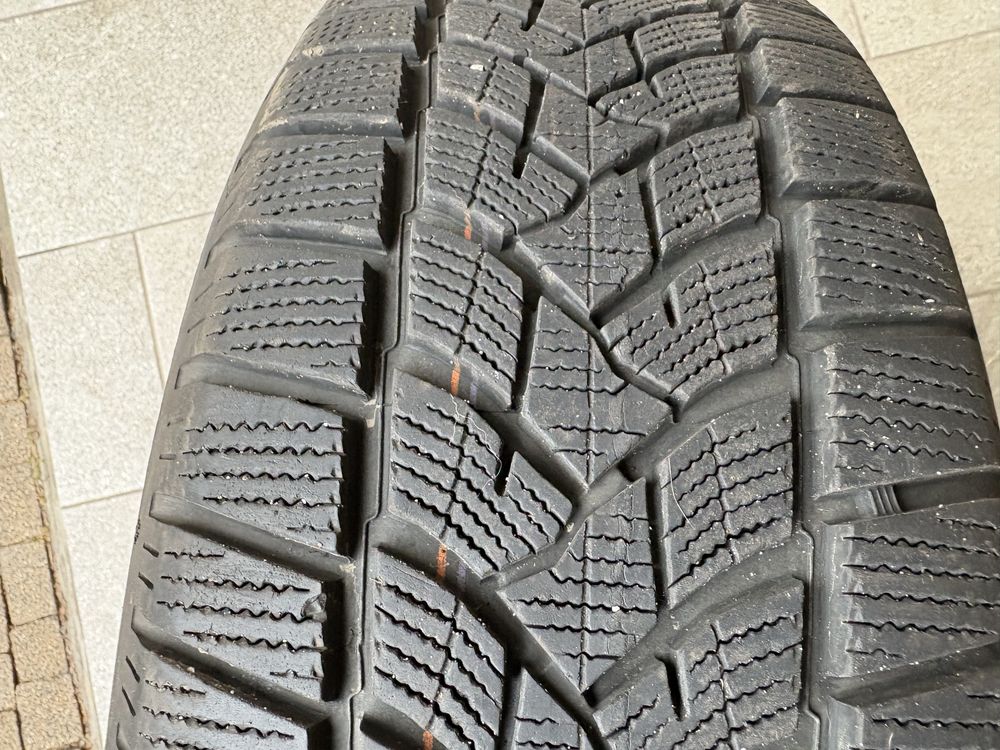 4 Opony Dunlop Winter Sport 5 235/65 R17