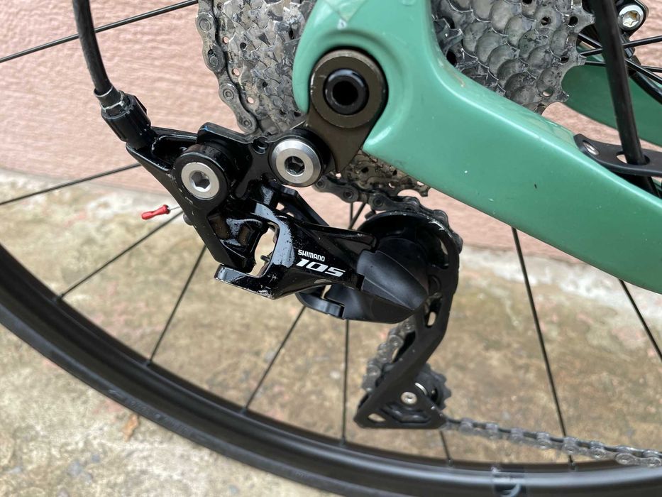 Rower szosowy full carbon, Boost R096-D disc, Shimano 105