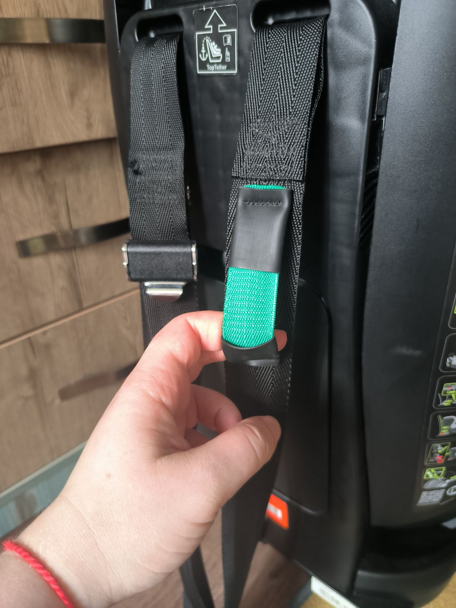 Терміново Britax romer trifix2 i-size