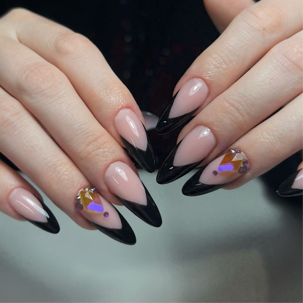 Manicure hybrydowy i żelowy