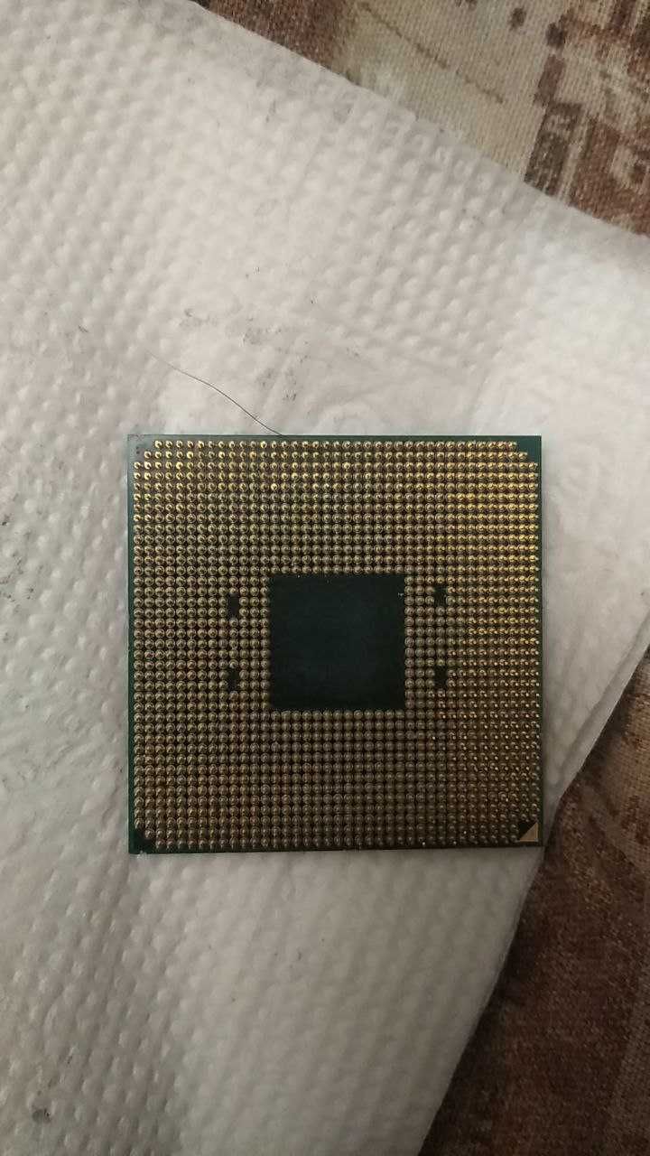Продаю AMD Ryzen 7 5800X3D у відмінному стані.