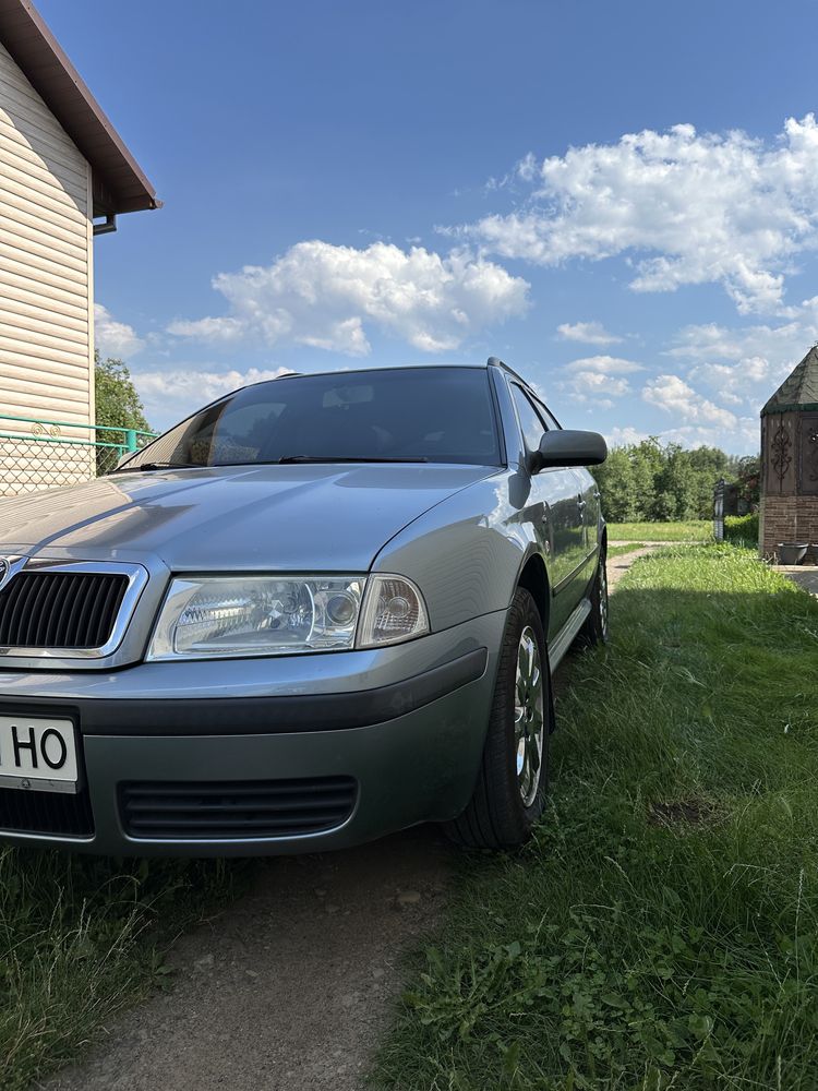 Школа октавія тур
