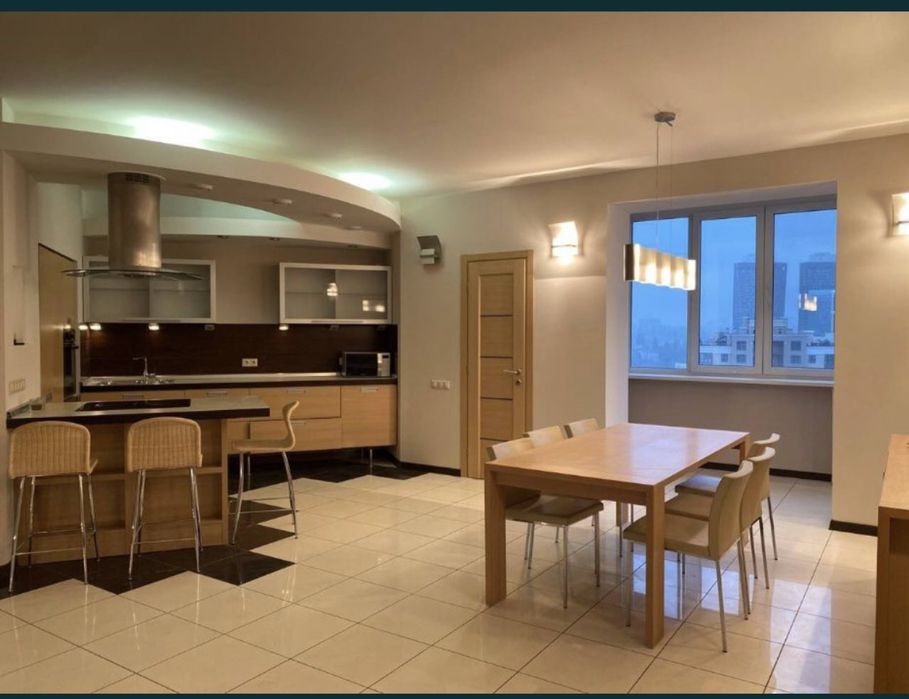 Сдам 3х комнатную квартиру с Изюминкой в центре!