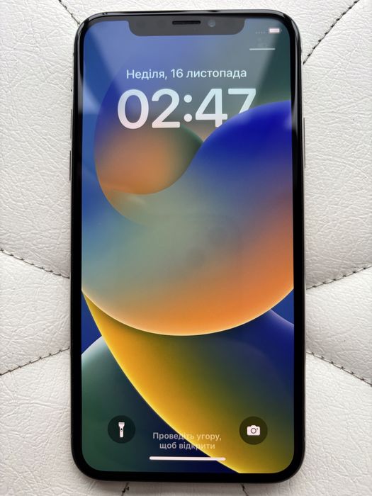 iPhone X , 64Гб,незначні технічні нюанси