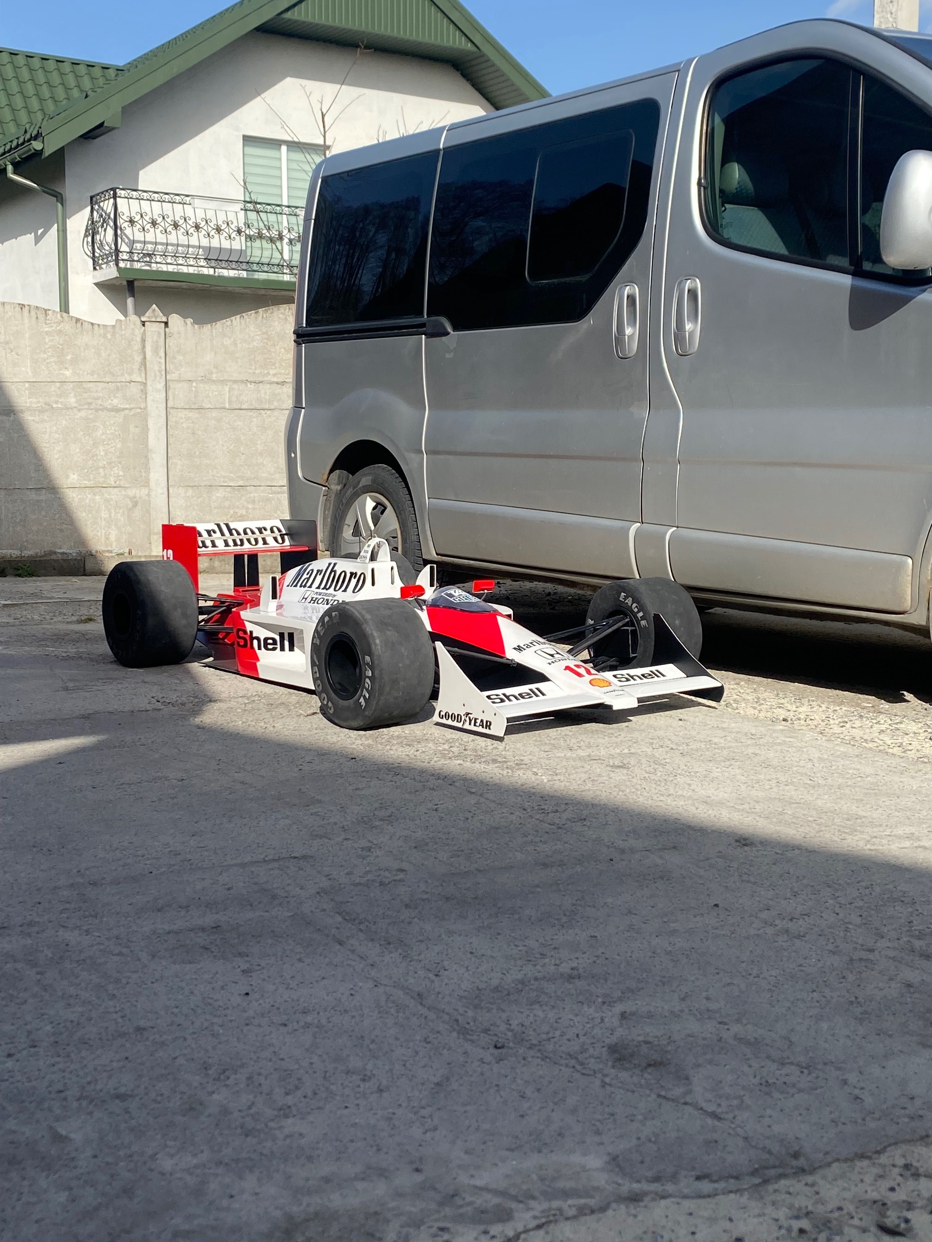 Модель McLaren mp4/4 1:18