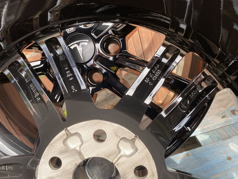 Oryginalne felgi aluminiowe 19 cali Tesla model S 5x120