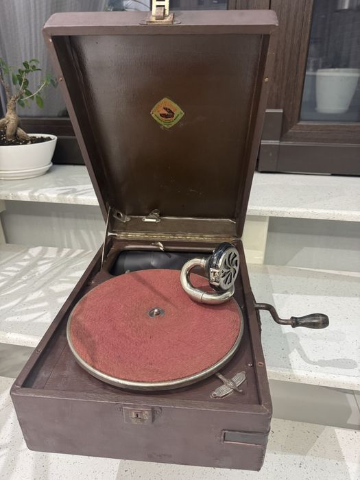 патефон‼️    громкий редкий 1938 в оригинале