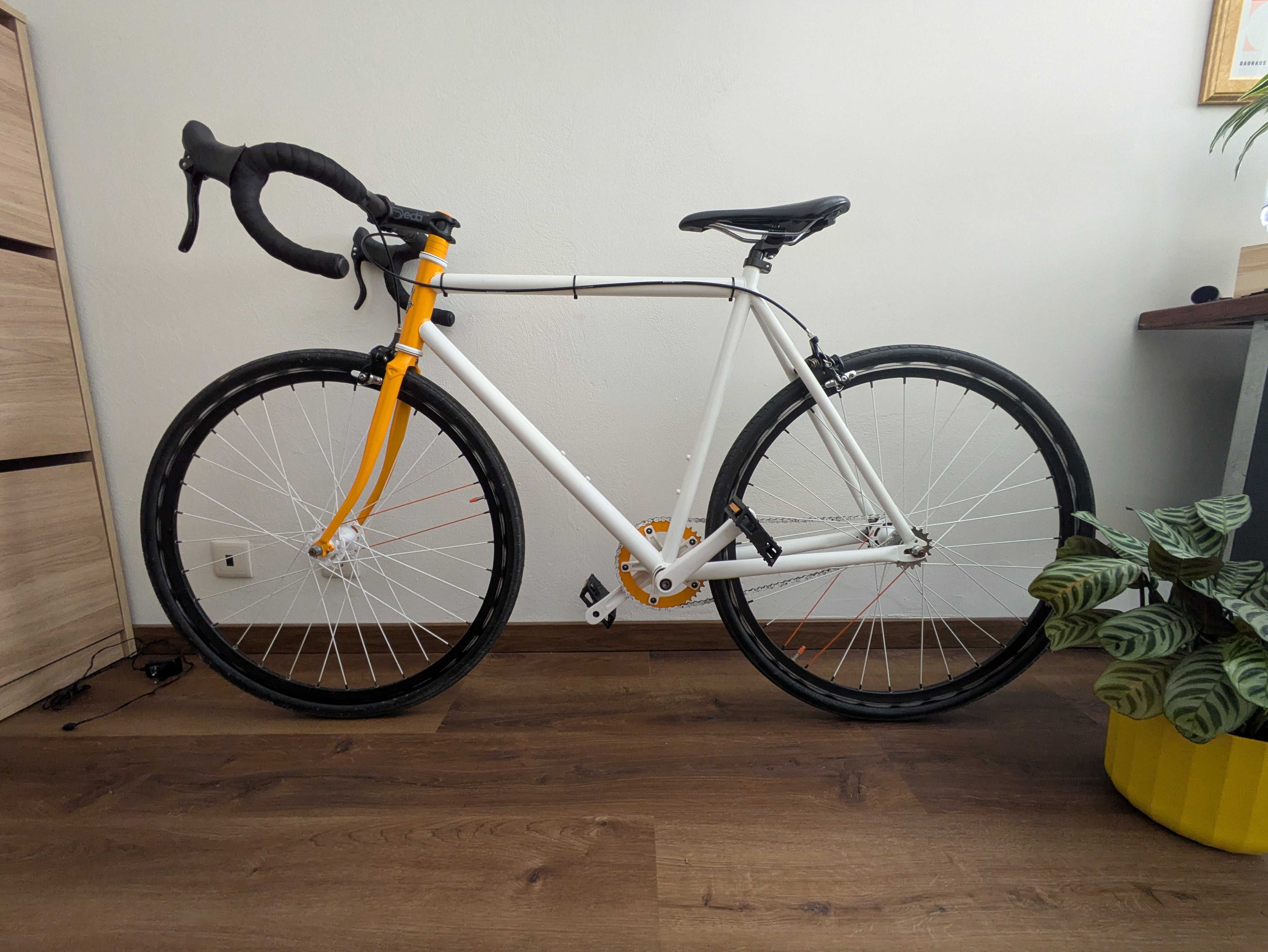 Bicicleta de estrada Mongoose