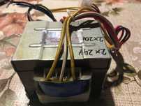Transformator sieciowy 2x24V i 2x20Vśredniej wielkości