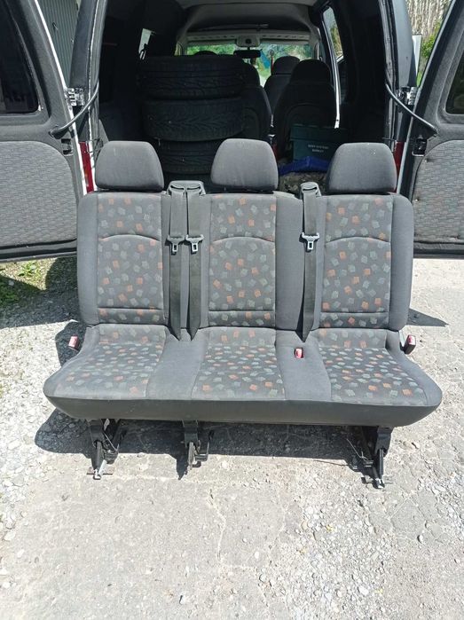 Сидіння трійка Mercedes-Benz VITO W639.