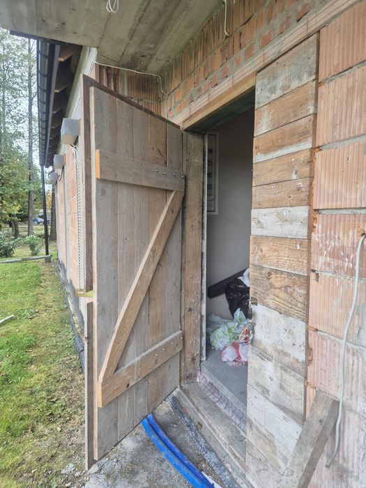 Sprzedam drzwi na budowę