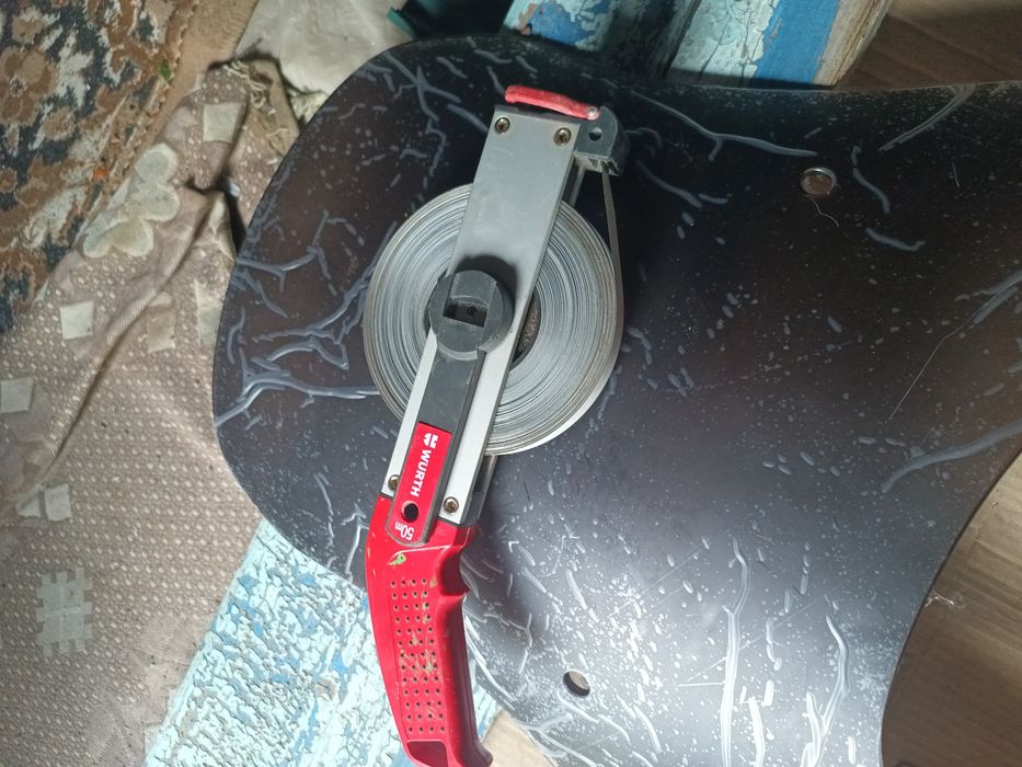 Рулетка на барабані сталева 50м.