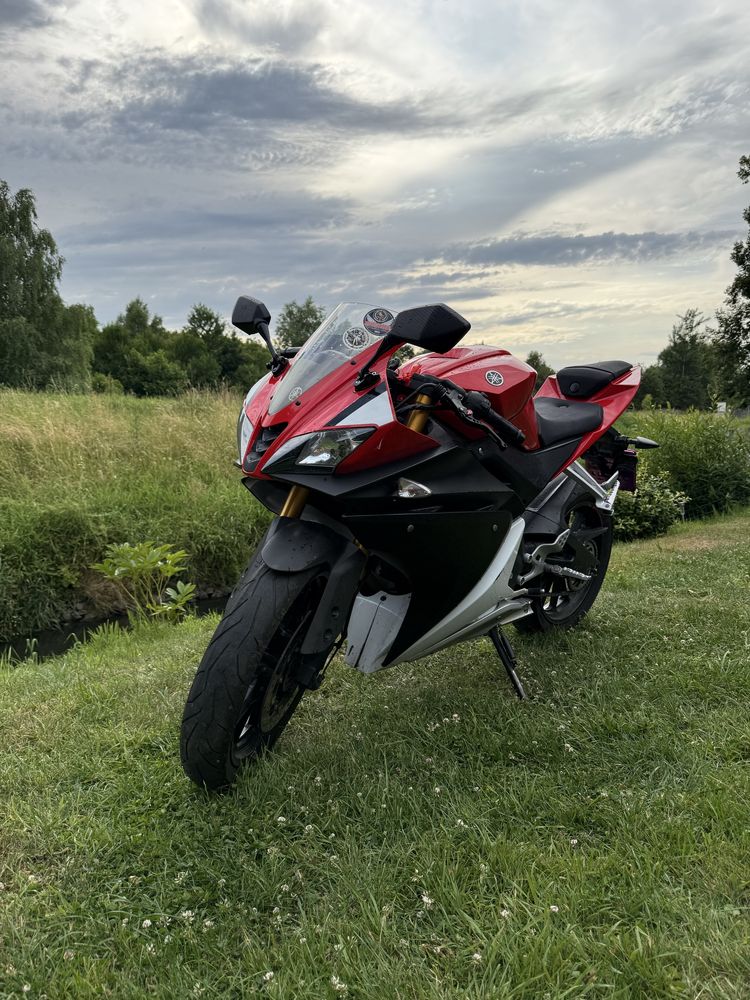 Yamaha yzf r125.