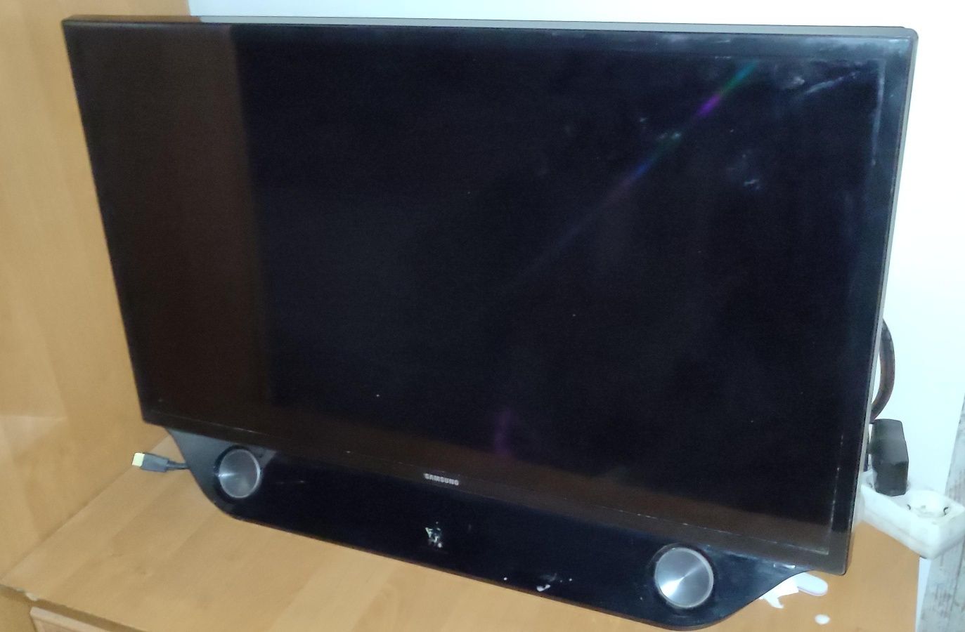 Телевизор Samsung+ т2 в комплек экслюзив,такой вы нигде не увидете,