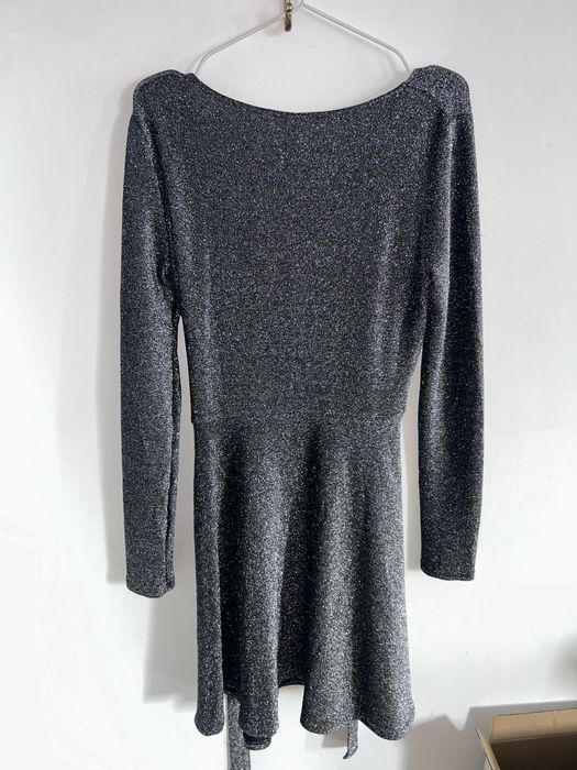 Sylwestrowa srebrna brokatowa sukienka z długim rękawem House