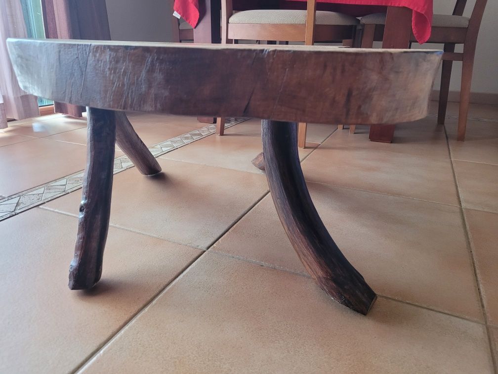 Mesas de sala de estar, modelos e exemplares únicos em madeira rustica