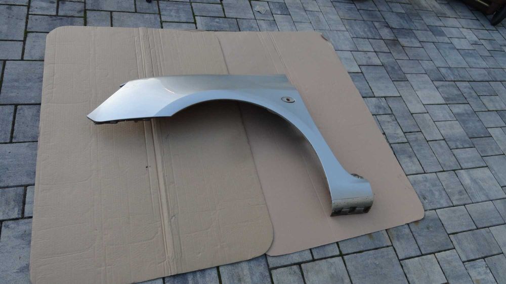 Błotnik Peugeot 307 Lewy Srebrny Oryginalny kolor ETSC