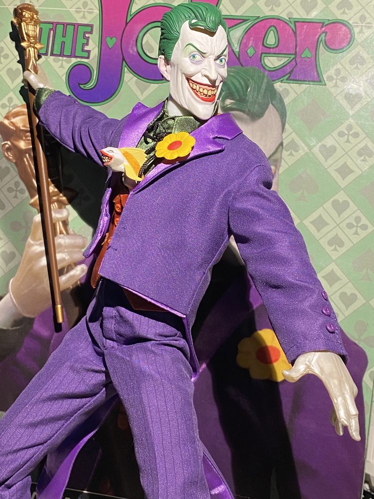 Classic Joker Sixth Scale Figure