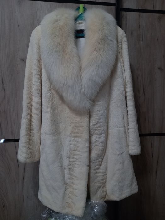 Шуба з хутра бобра