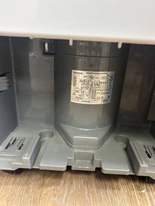 Осушувач повітря Comfee MDDP‑30DEN7