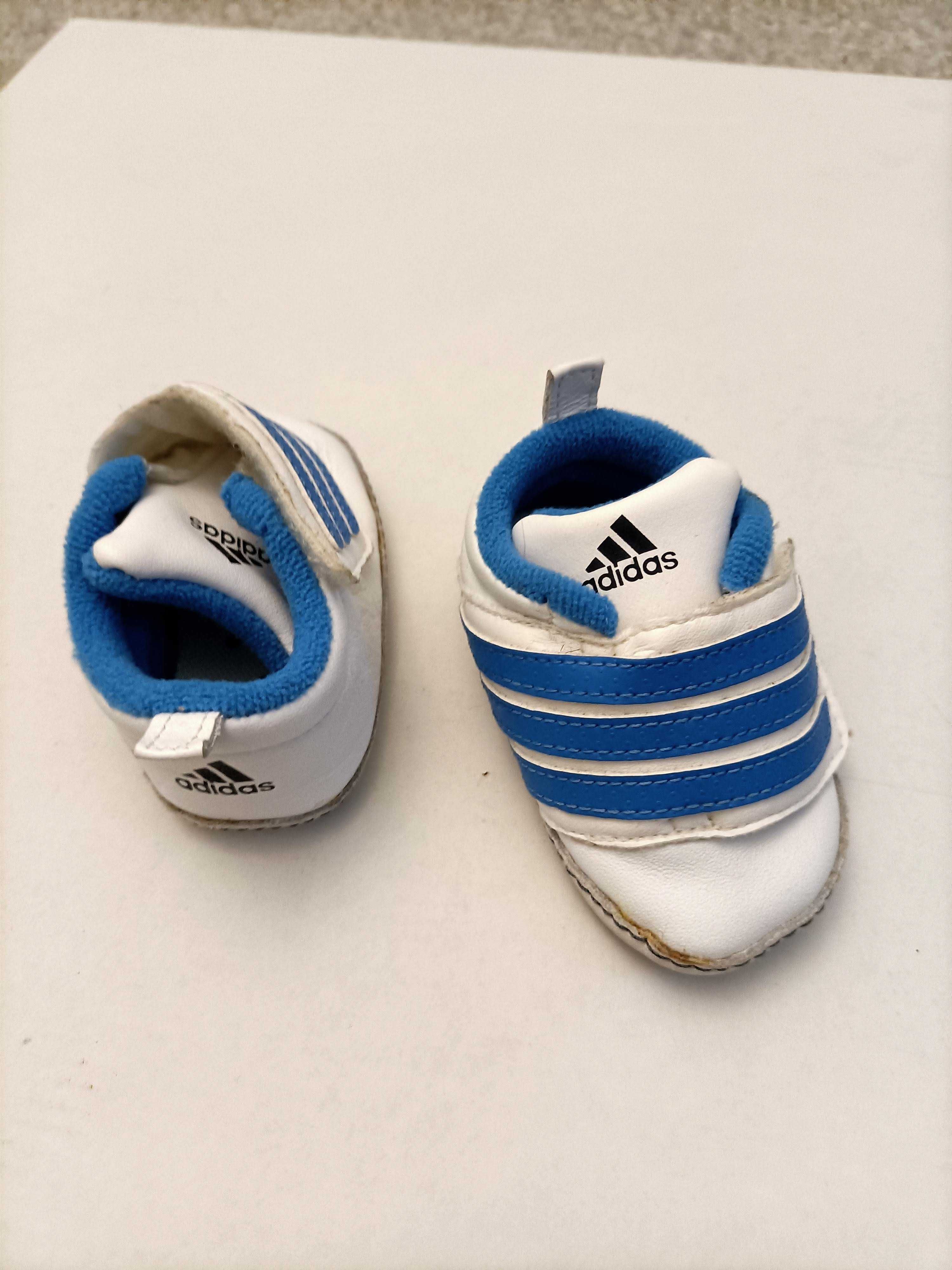 Buty dla maluszka firmy Adidas