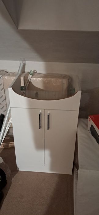 Szafka z umywalką 55cm