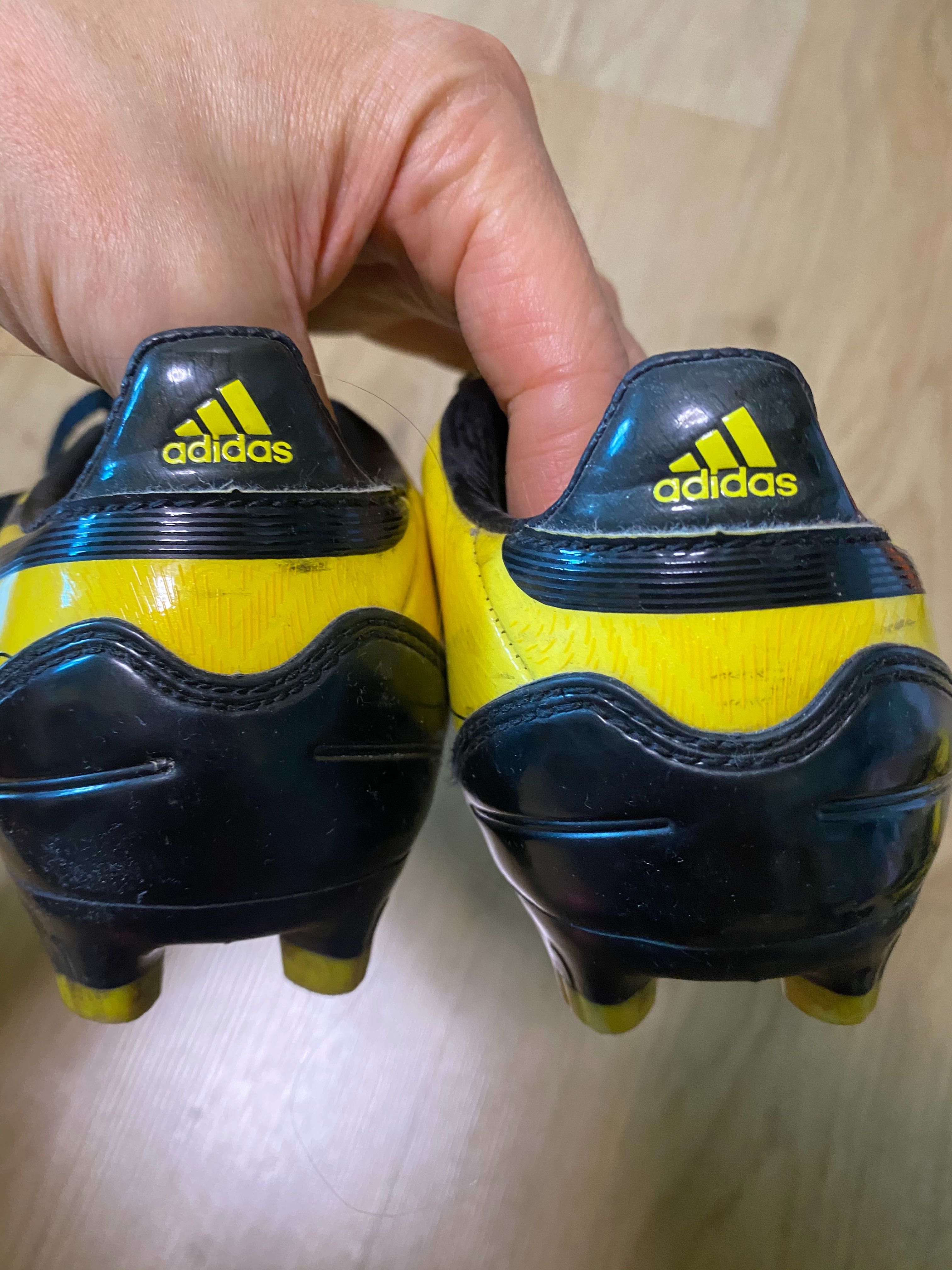 Продам Бутси Adidas б/у 31-32 розмір