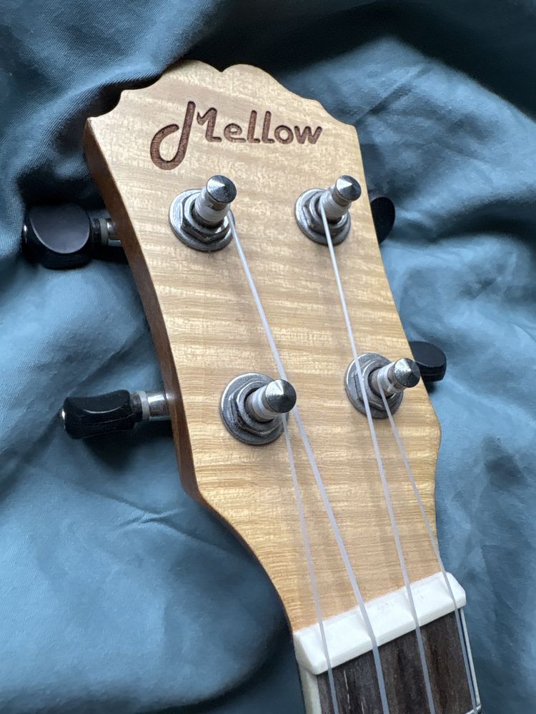 Gitara ukulele Mellow UKCMB-FM concert