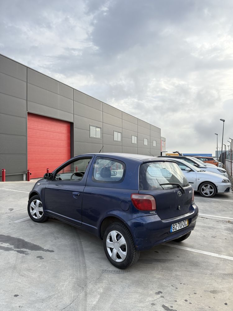 Toyota Yaris 1.0 VVT-I • Económico e Fiável