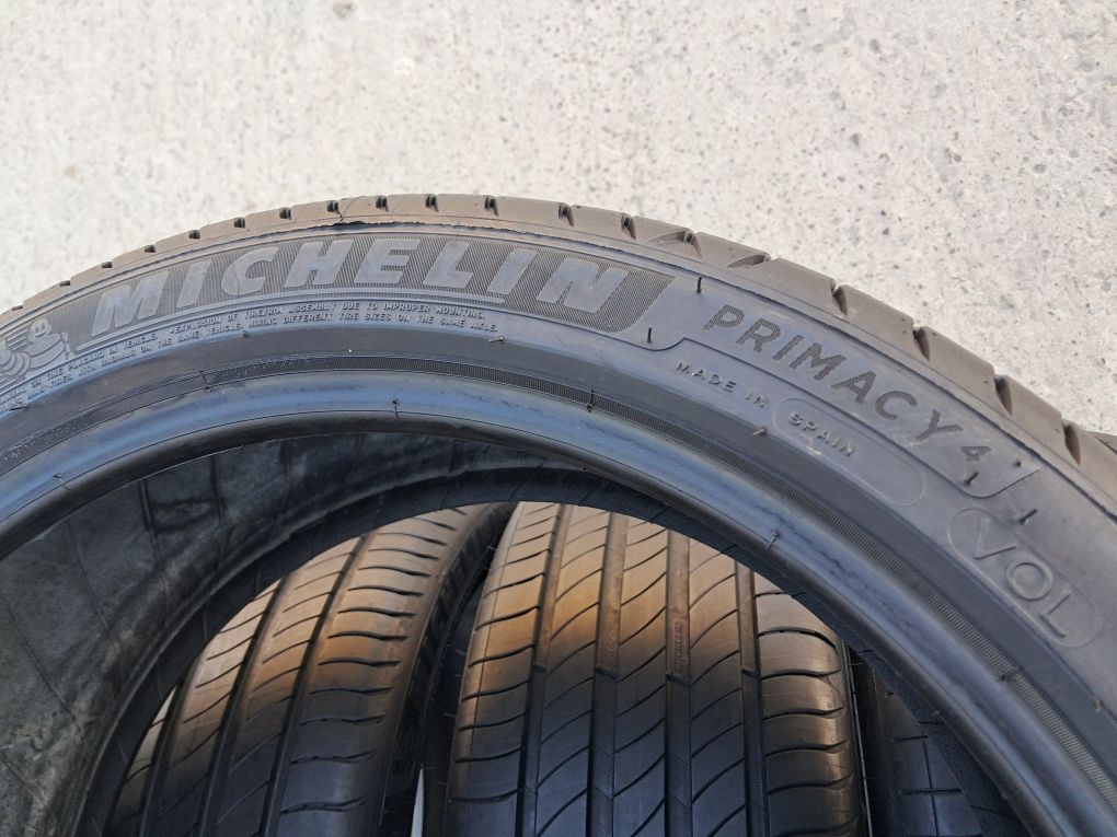 Резина літня, 99%, 235/40 R19 Michelin Primacy 4, 2023 рік