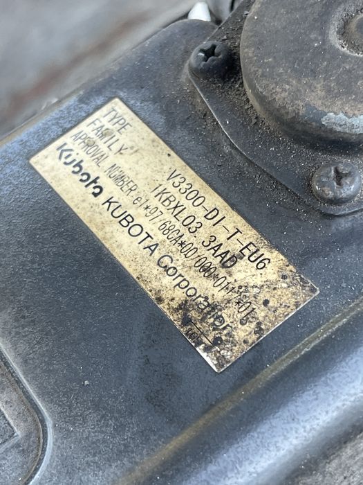 Двигун дизельний Kubota V3300 Турбо