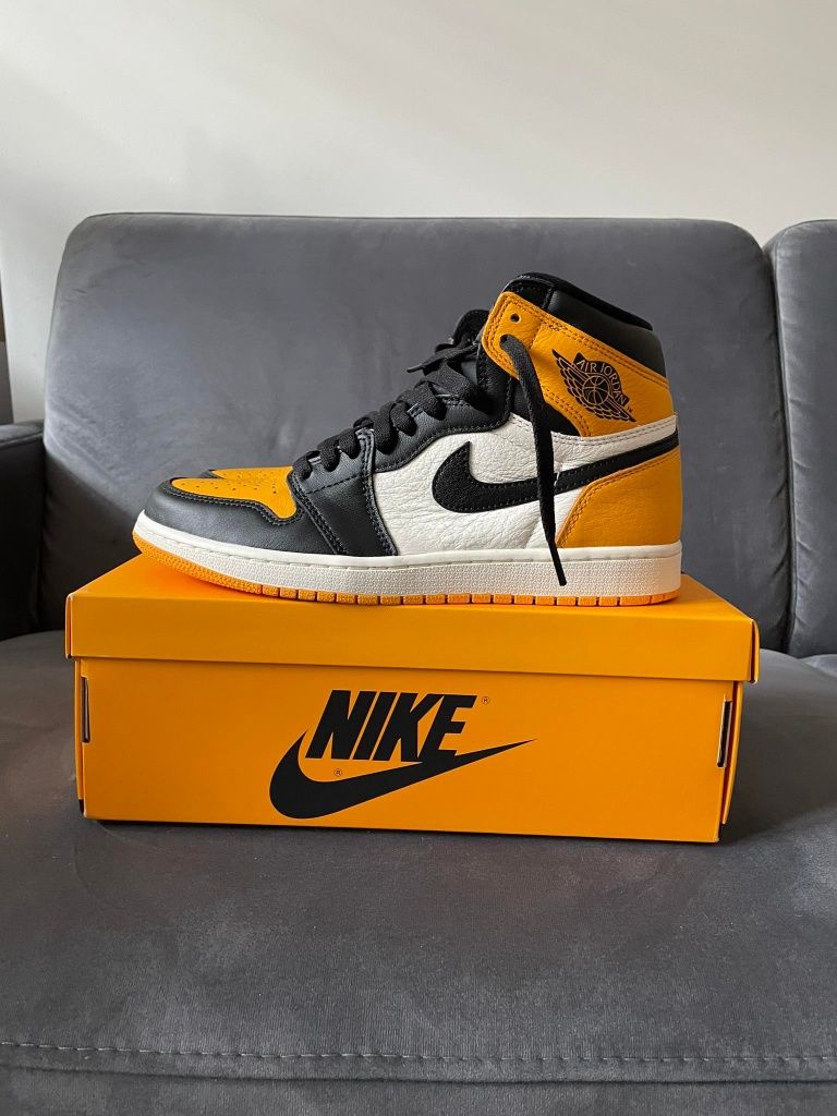 Nike Air Jordan 1 Retro High OG Yellow Toe „Taxi”
EUR: 42
UK: 7,5
cm.: