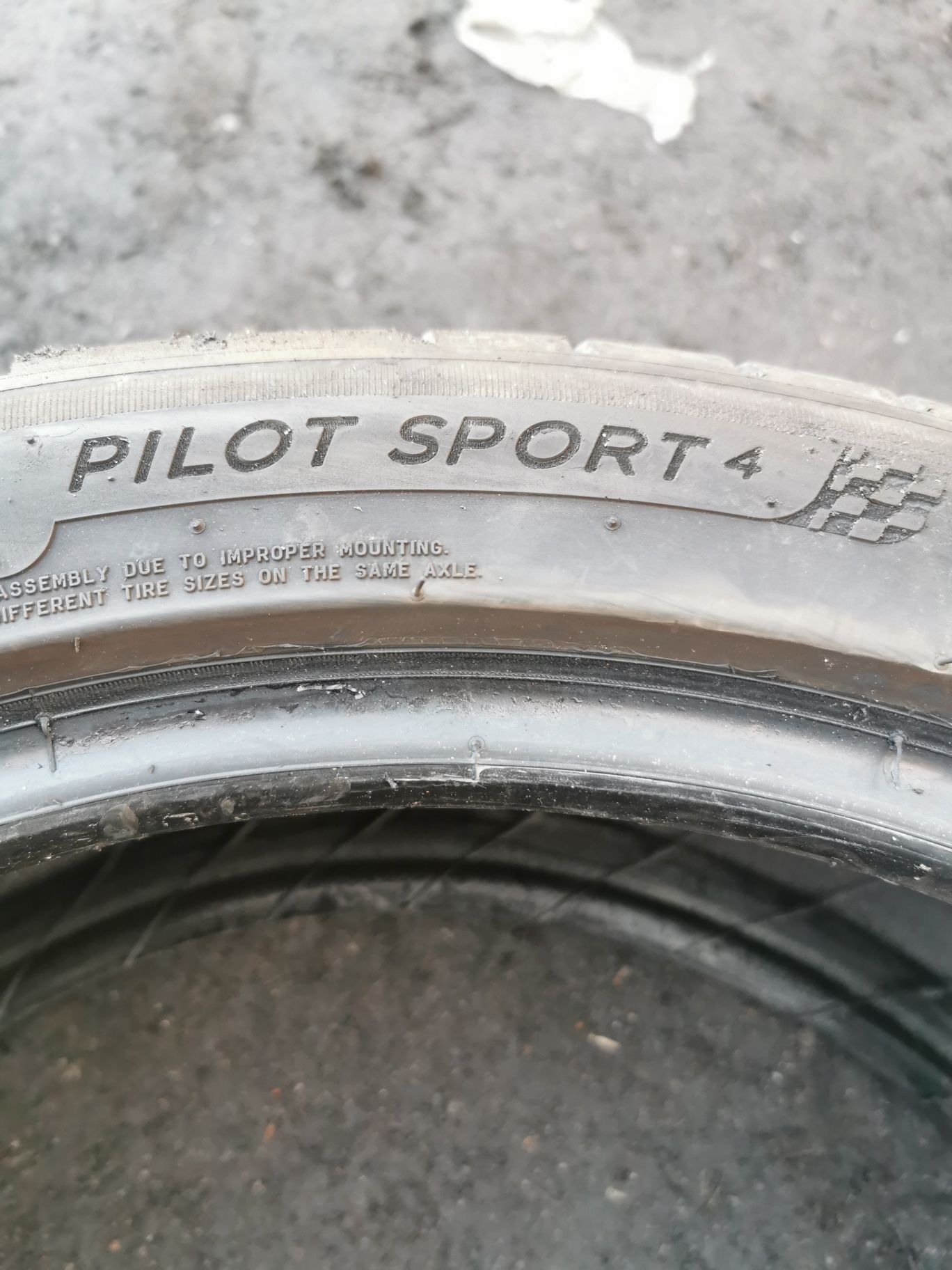 Opony letnie Michelin pilot sport4 225/45/19 96W 4szt 2022r