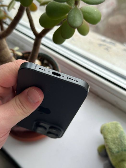 Продам IPhone 15 Pro 128 Neverlock