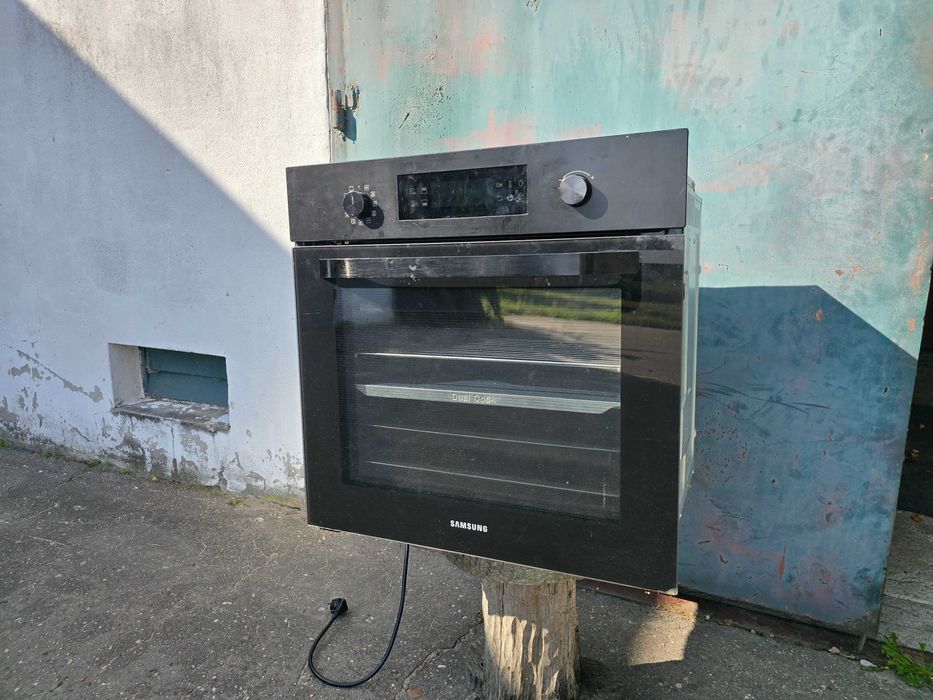 Piekarnik Samsung NV66M3535BB Dual Cook 64