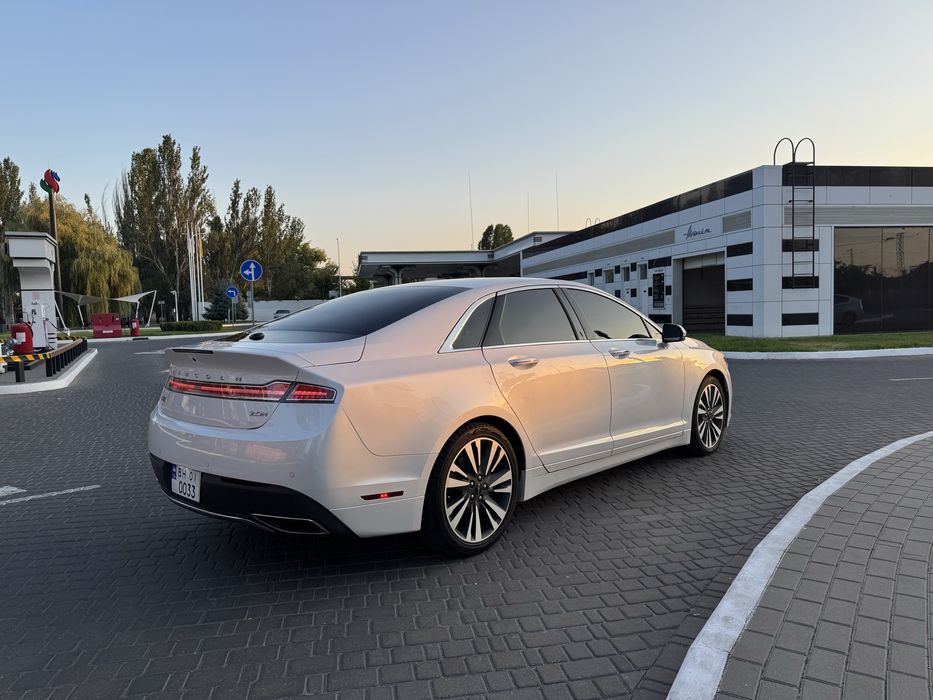 Продам Lincoln MKZ Hybrid 2016