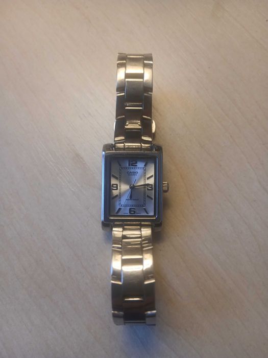 Наручний годинник Casio