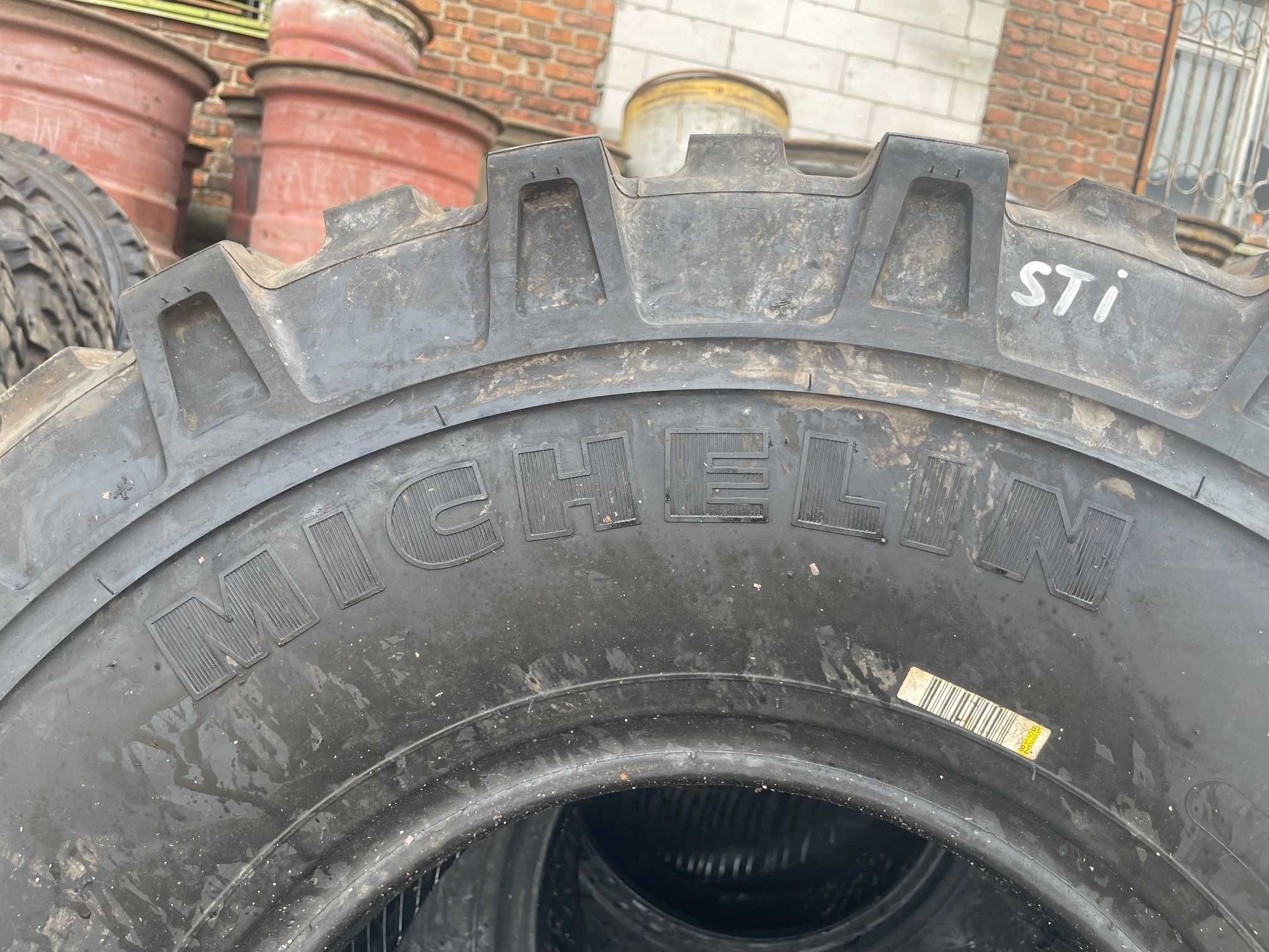 Шини Michelin 325/85R16