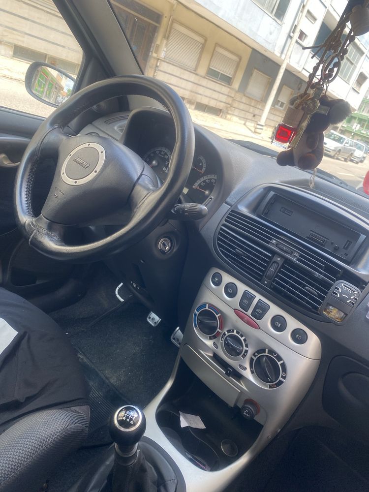 Fiat Punto Abarth - Ediçäo Limitada - 1300 Gasolina
