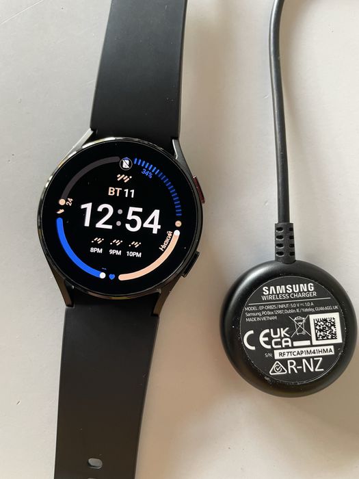 Умные часы Samsung Galaxy Watch4
