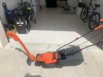 Corta relva Black + Decker como novo