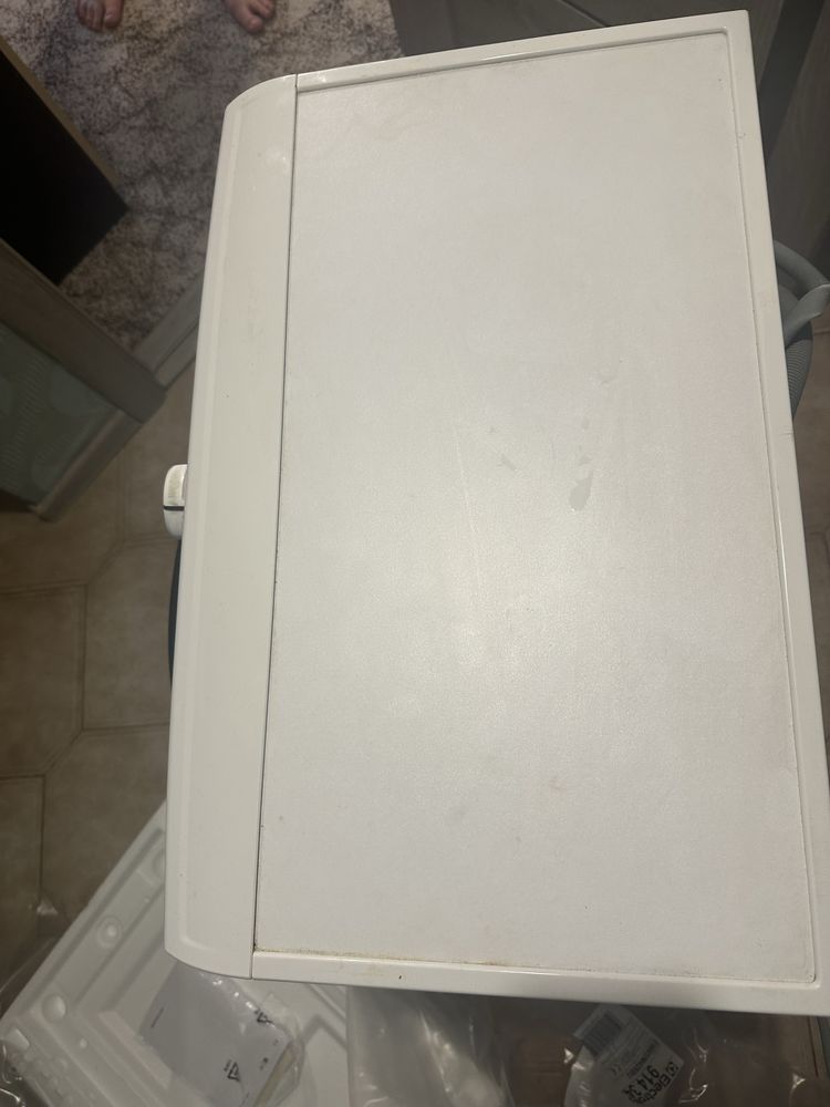 Пральна машина стиральная машинка вузька Electrolux PerfectCare 600