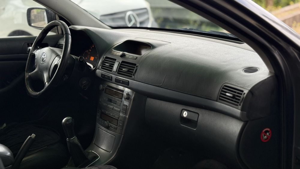 Toyota avensis 2.0 D4d