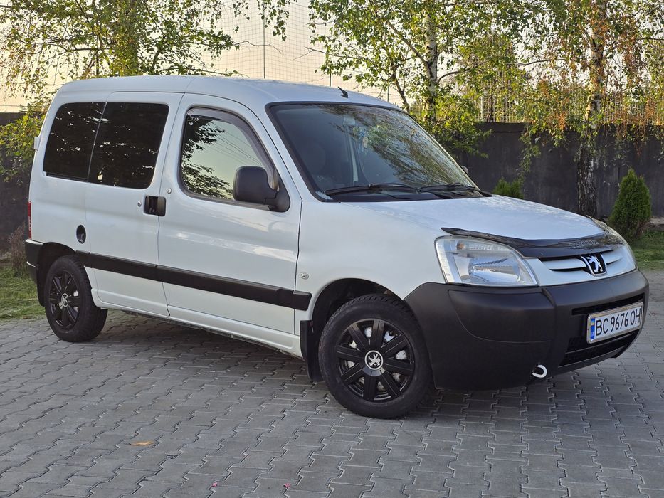 Peugeot Partner двигун 1.6 75 кВт 5-ти ступенева КПП.