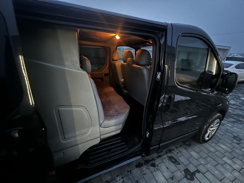 Opel vivaro 2001 zabudowa 6 miejsc brygadowka