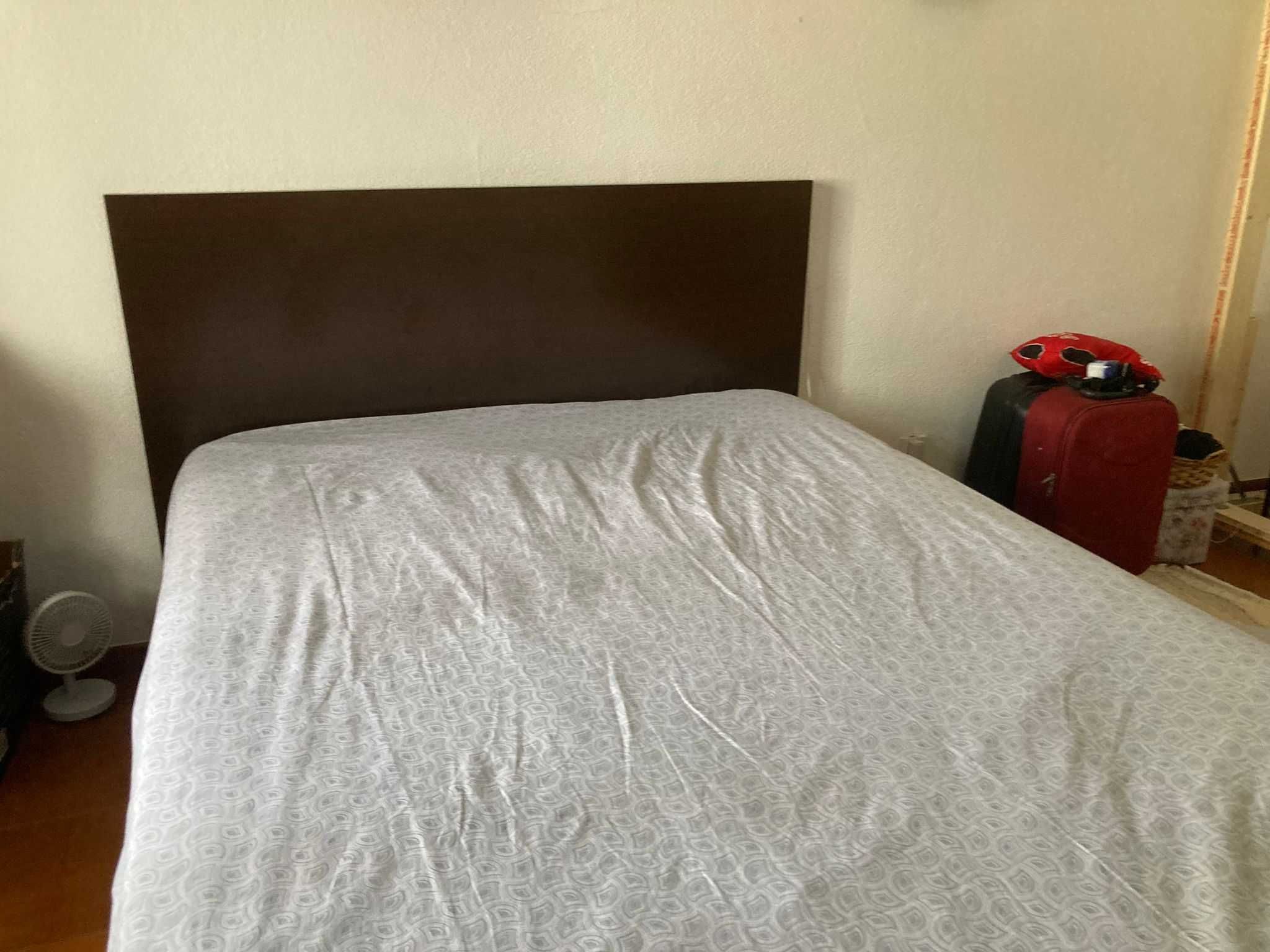 Cama de Casal (Colchão Incluido)