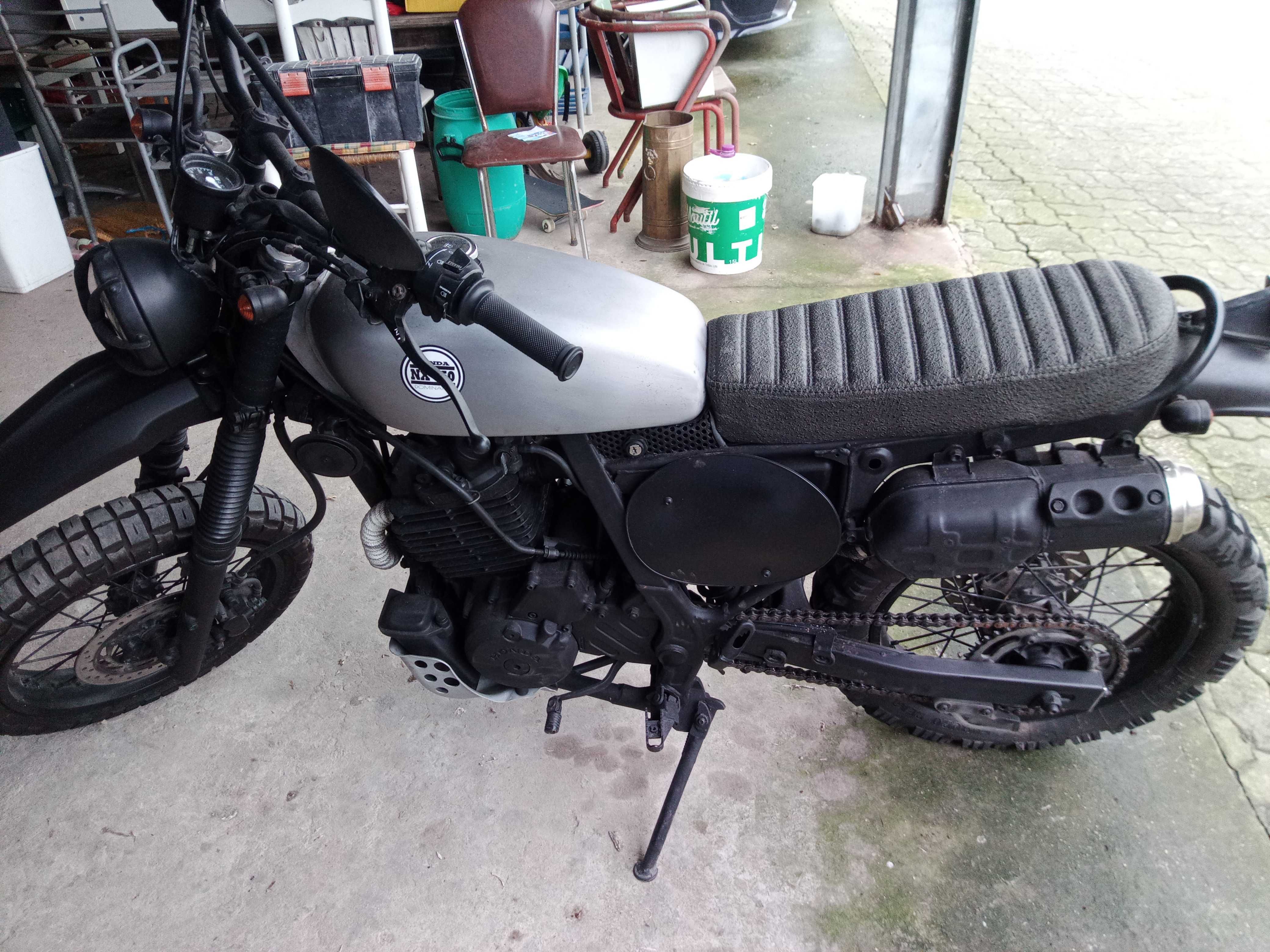 NX Dominator 650 de 1990 Scrambler