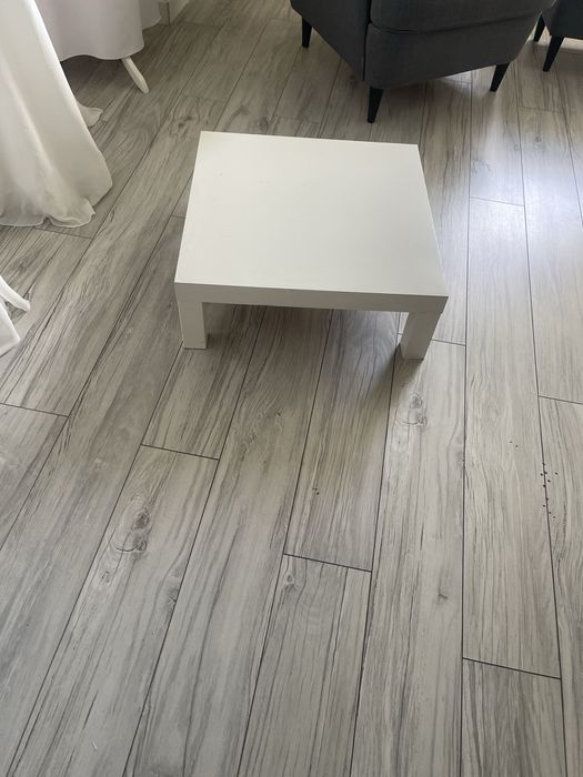 Stoliki biale ikea
